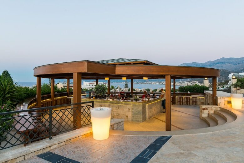 Grand Hotel Holiday Resort