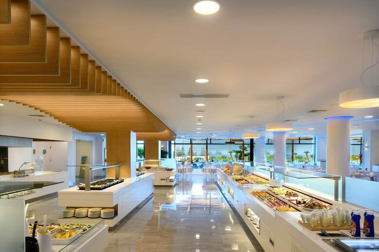 Grand Hotel Holiday Resort