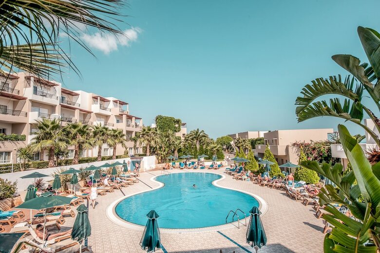 Grand Hotel Holiday Resort