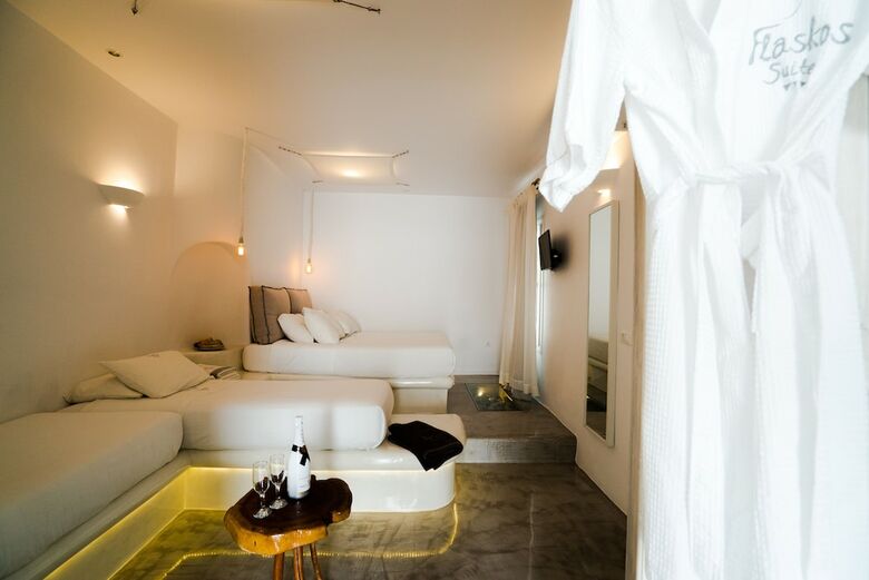 Hotel Flaskos Suites