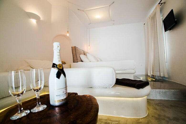 Hotel Flaskos Suites