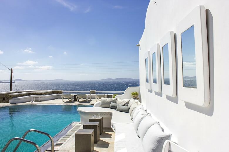 Hotel Flaskos Suites