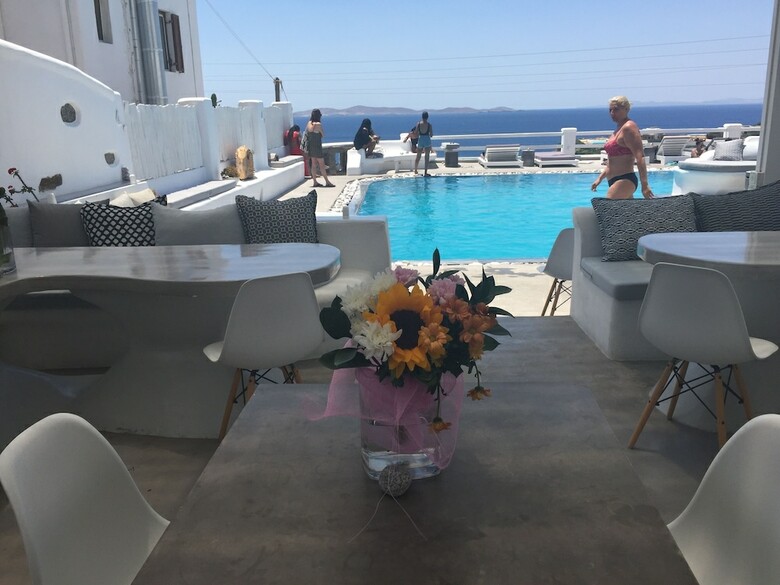 Hotel Flaskos Suites