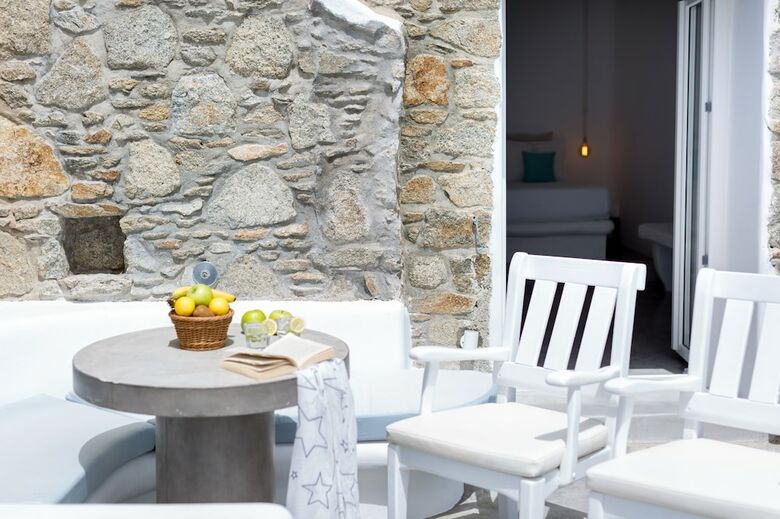 Hotel Flaskos Suites