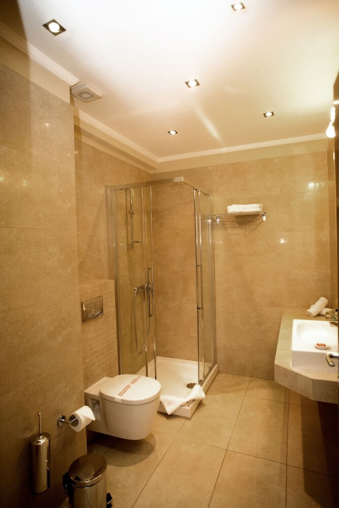 Enastron View Hotel