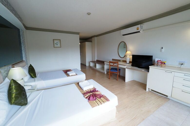 Hotel The Royal Gems Golf Resort