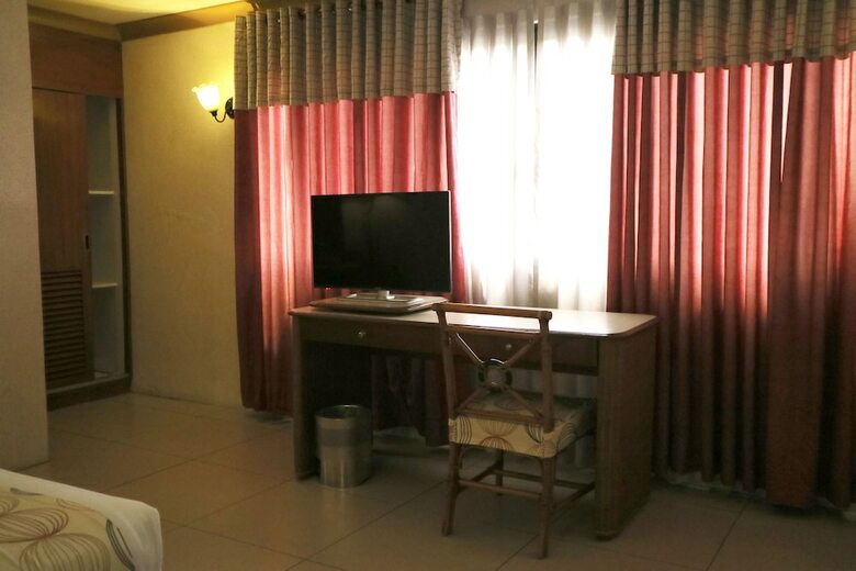 Golden Pine Hotel