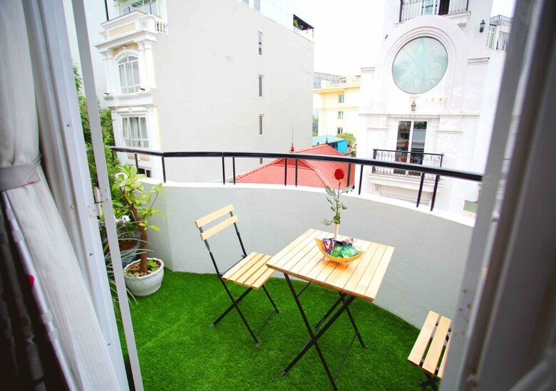 Madam Moon Hotel