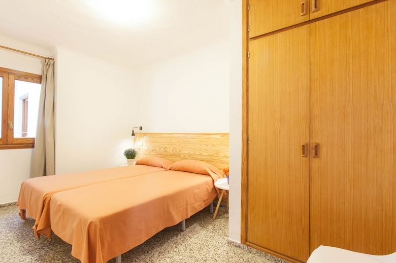 Apartamentos Bah�a Santa Eulalia