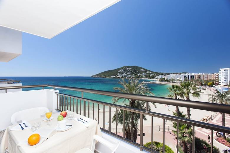 Apartamentos Bah�a Santa Eulalia