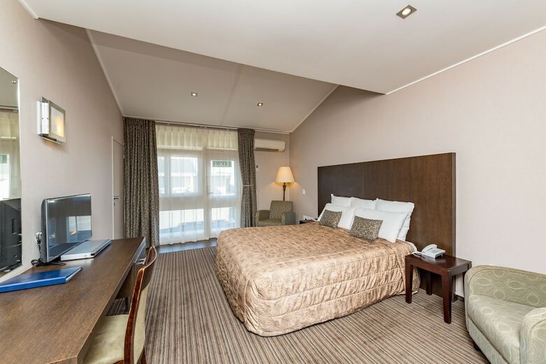 Hotel Copthorne Resort Solway Park