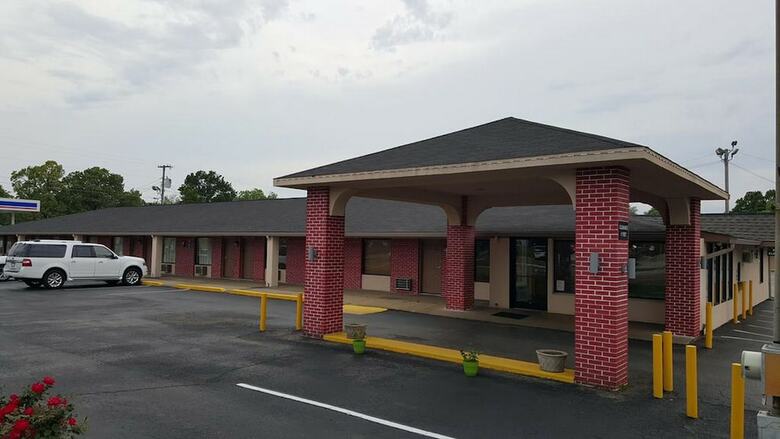 Motel Travelodge By Wyndham Jackson North