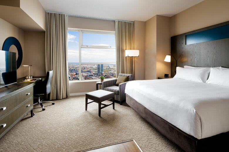 One King West Hotel & Residence