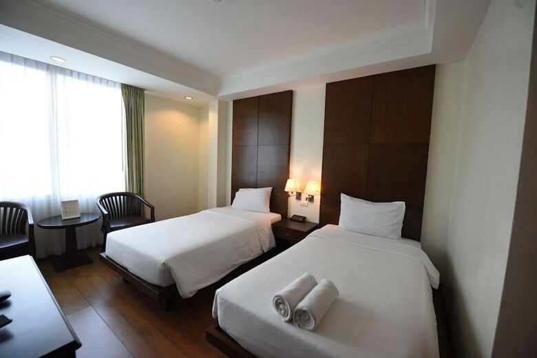 Fresh Inn Hotel