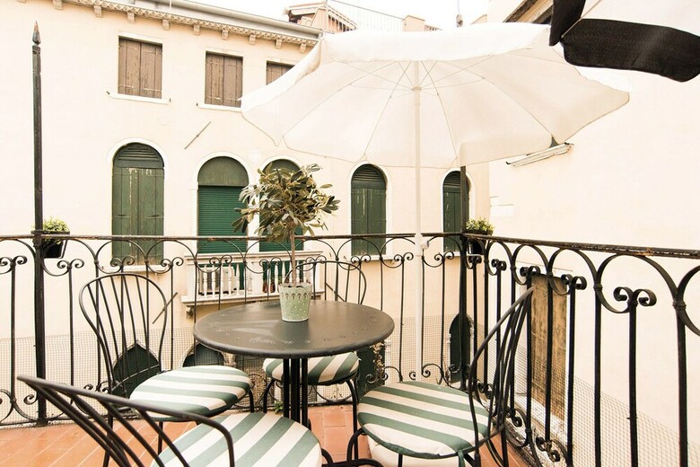 Veniceiloveyou Apartments