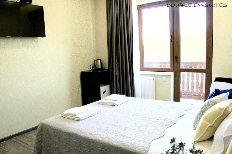 Hotel Red Fox Guesthouse