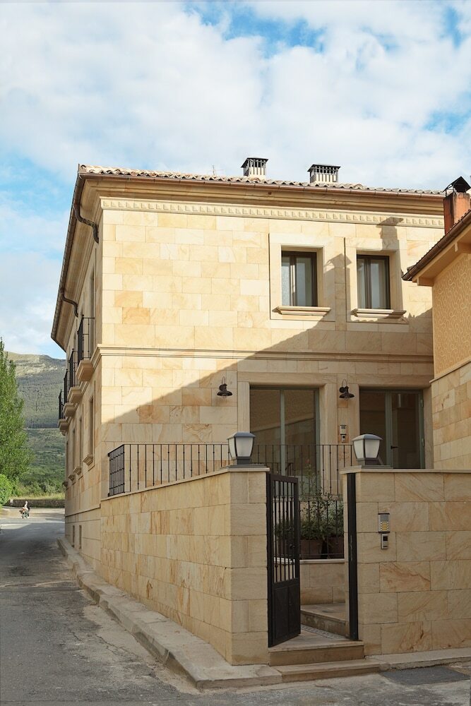 Aparthotel Artesa Suites & Spa