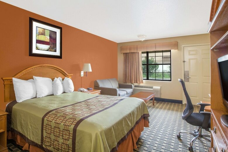 Hotel Days Inn By Wyndham Monroe