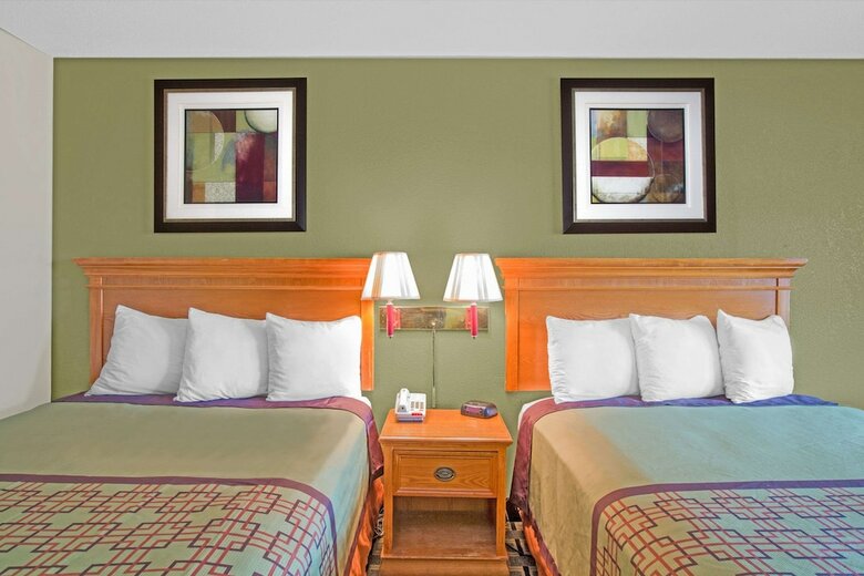 Hotel Days Inn By Wyndham Monroe