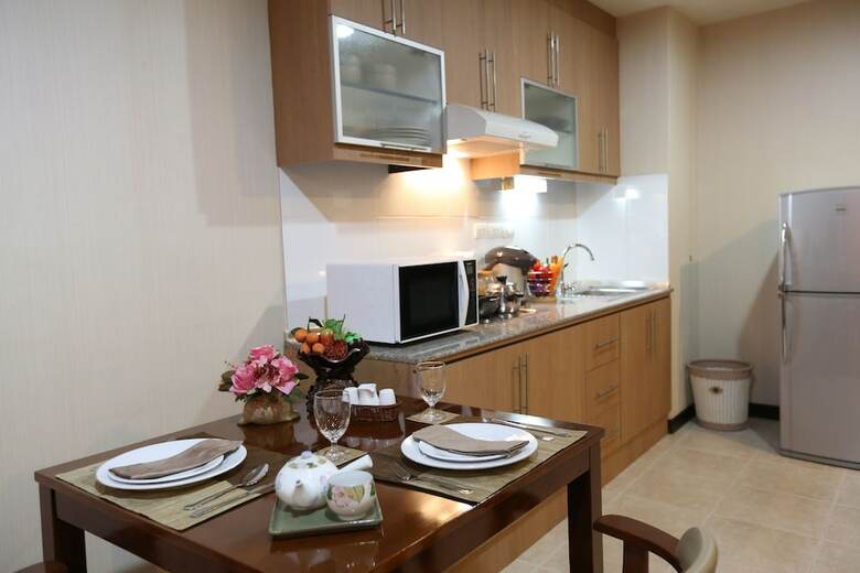 Aparthotel J-town Serviced Apartments