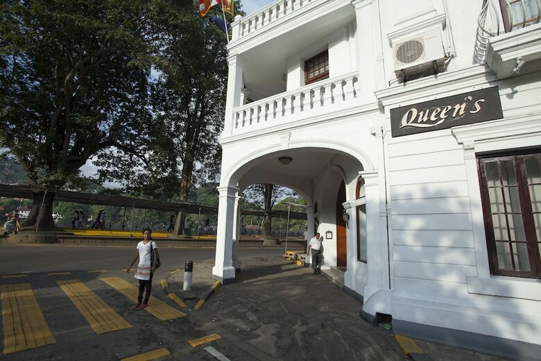 Queen's Hotel