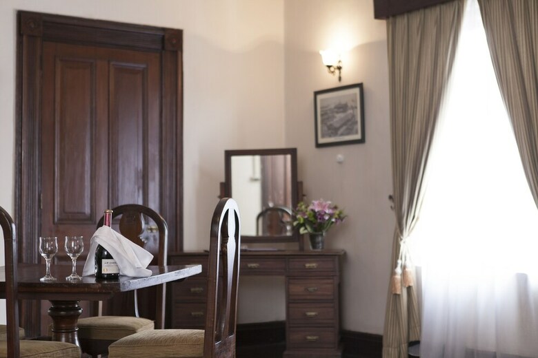 Queen's Hotel