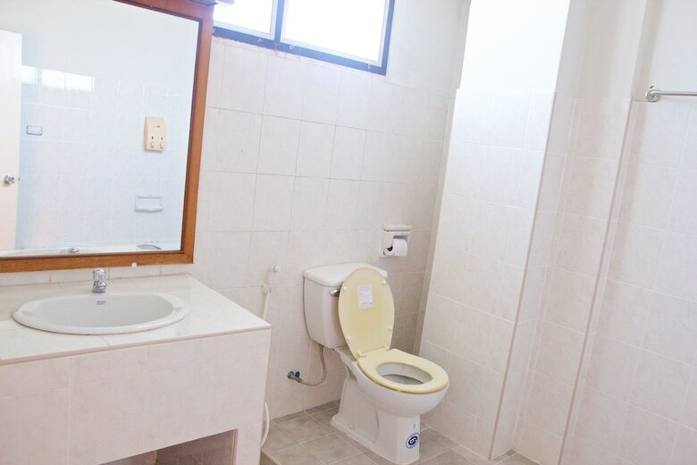 Hotel Sichang Shine Khao Resort