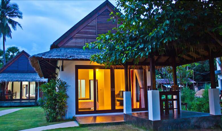 Nana Beach Hotel