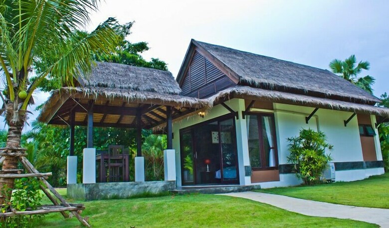 Nana Beach Hotel