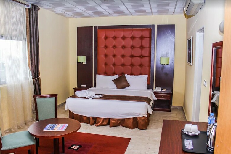 Bolingo Hotel Towers