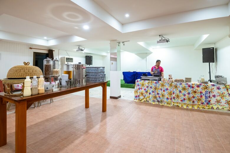 Talay Sai Hotel @ Thung Wua Laen