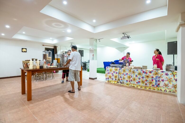 Talay Sai Hotel @ Thung Wua Laen