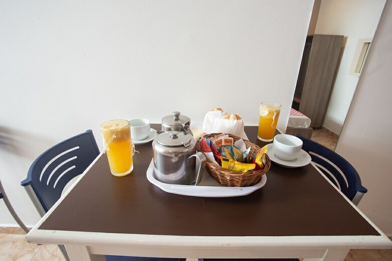 Oyo Vila Maria Hotel