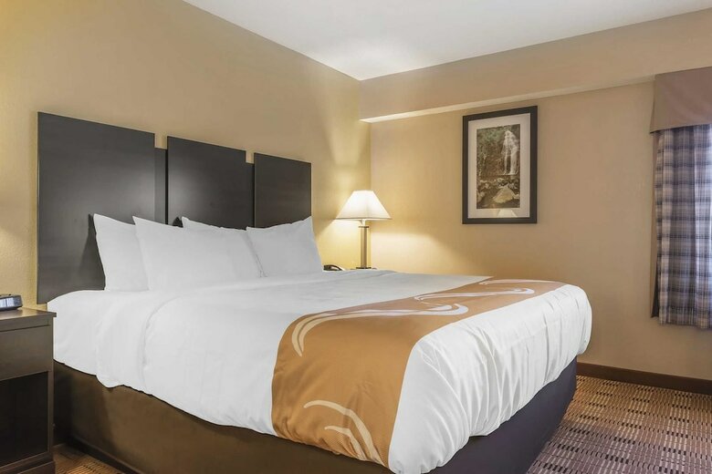 Hotel Quality Inn & Suites