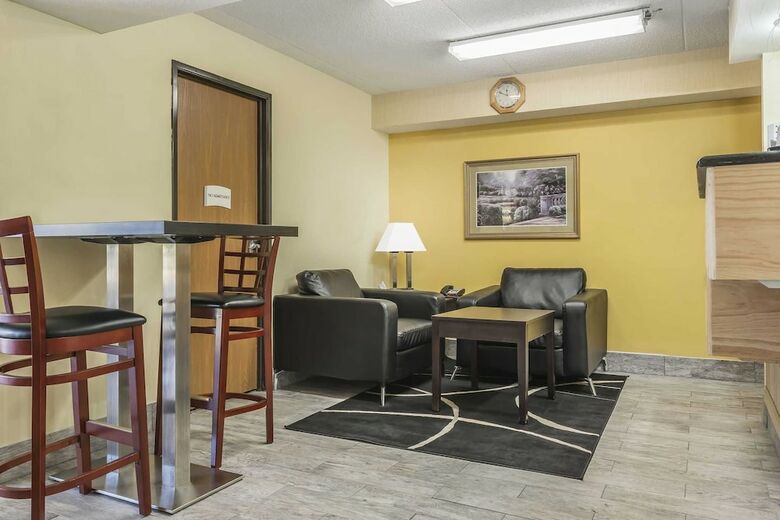 Hotel Quality Inn & Suites