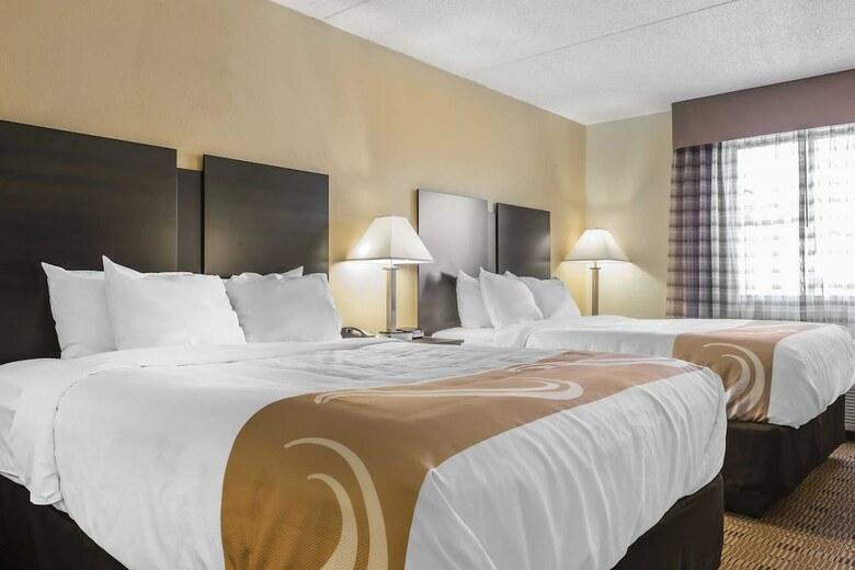 Hotel Quality Inn & Suites