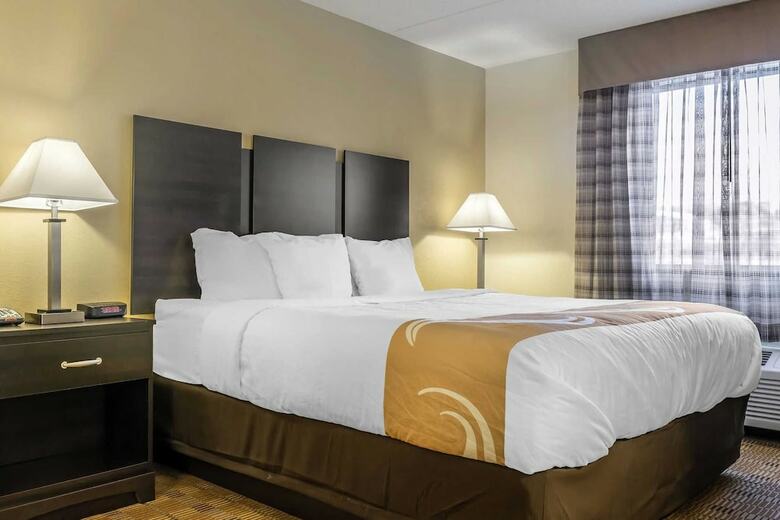 Hotel Quality Inn & Suites