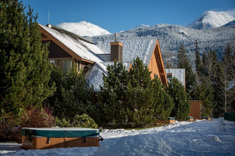 Montebello By Whistler Premier