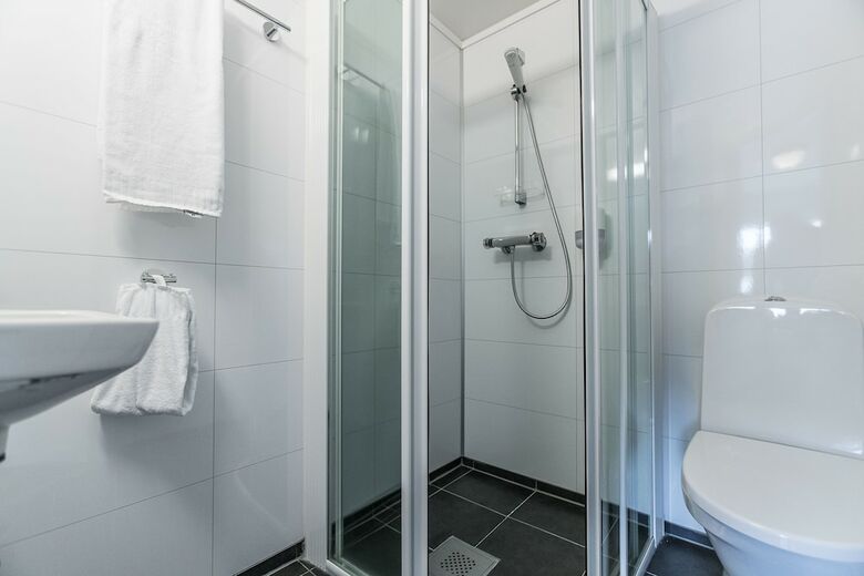 Almaas Hotell Stord As