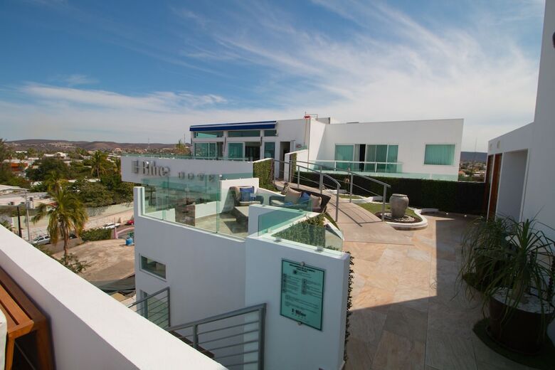 Hotel Hblue
