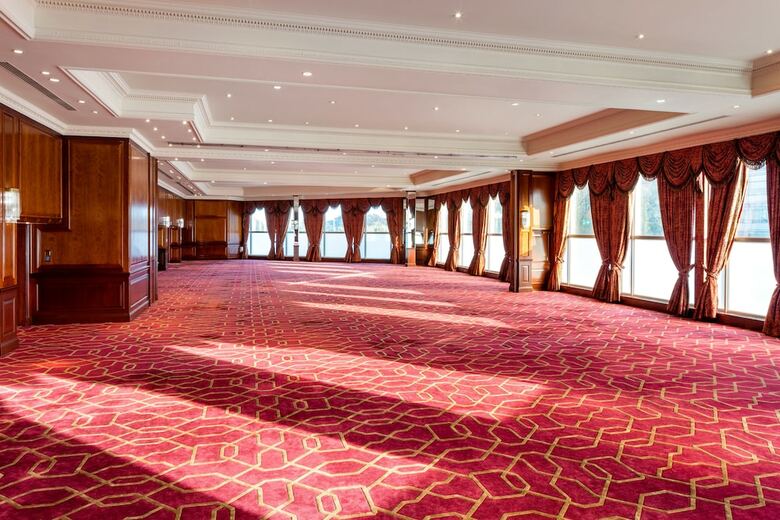 Radisson Blu Edwardian Heathrow Hotel