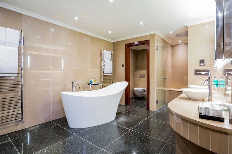 Radisson Blu Edwardian Heathrow Hotel