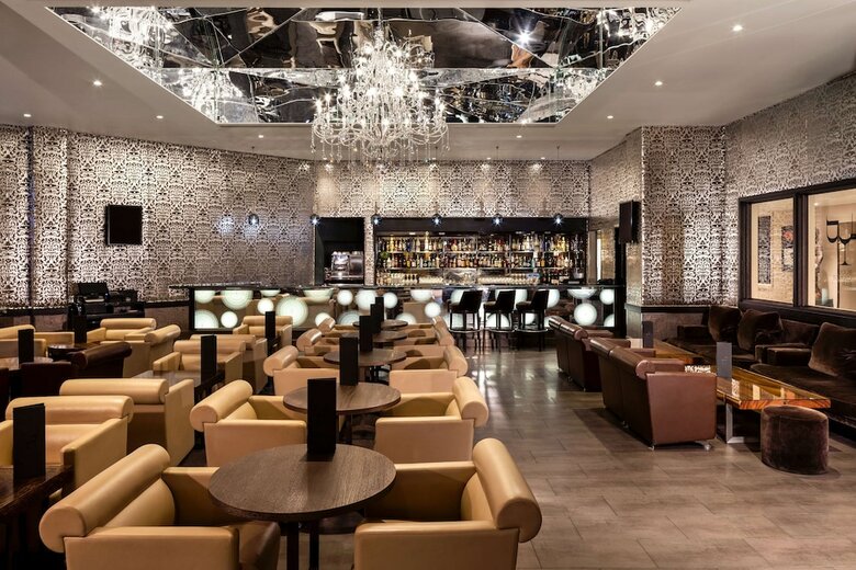 Radisson Blu Edwardian Heathrow Hotel