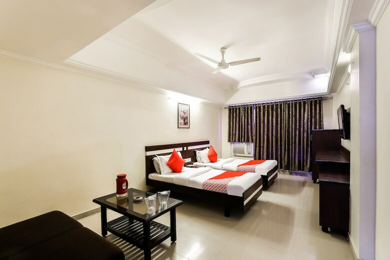 Oyo 26315 Hotel Alpha