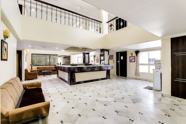 Oyo 26315 Hotel Alpha