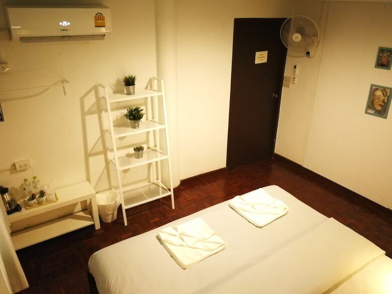 Hostal Hostel 16
