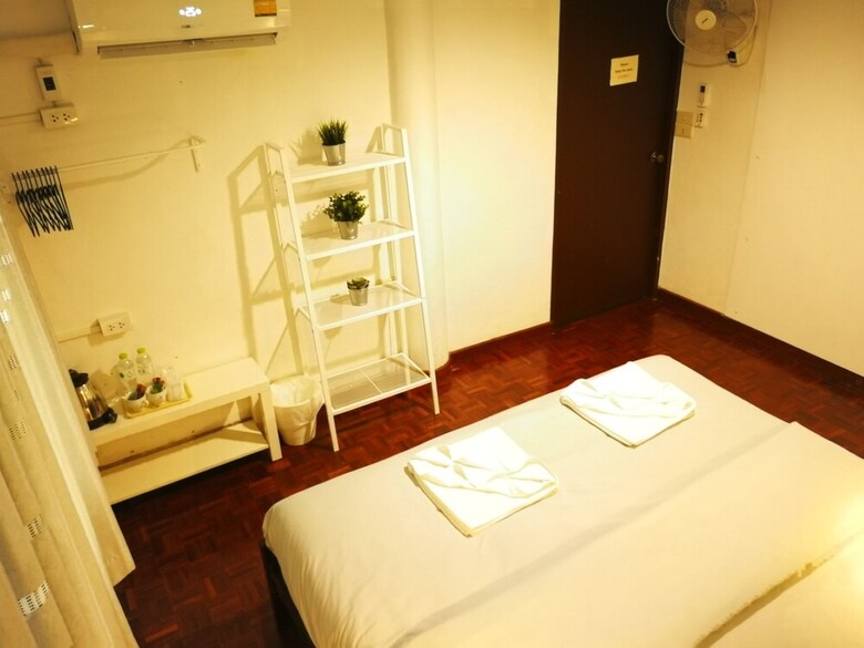 Hostal Hostel 16