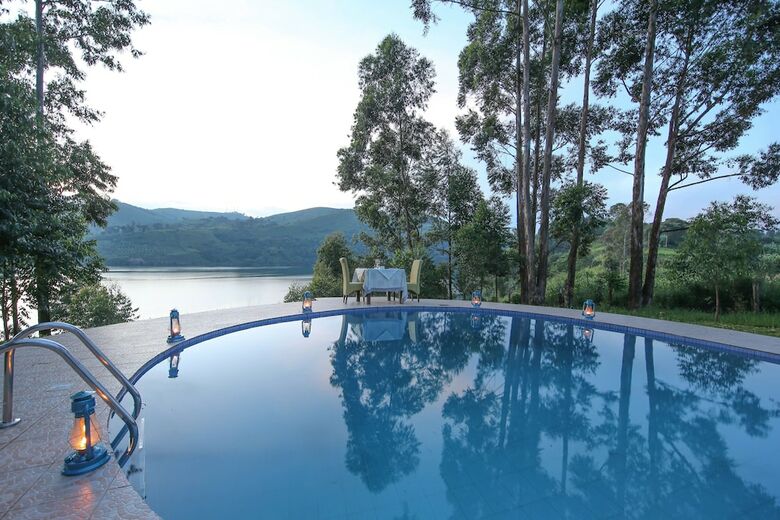Posada Crater Safari Lodge