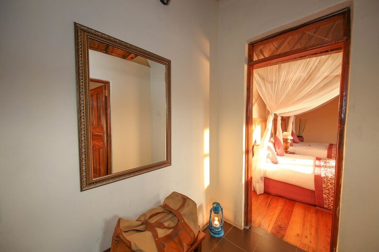 Posada Crater Safari Lodge