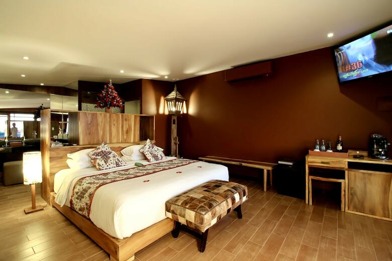 Hotel Seminyak Suites